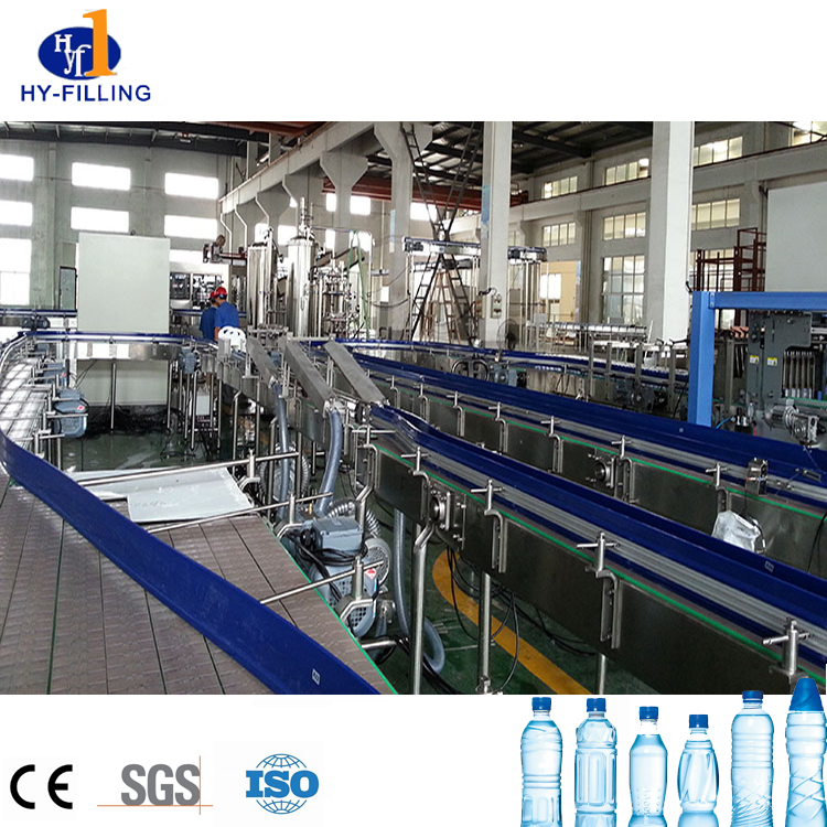 Zhangjiagang entièrement automatique bouteille pour animaux de compagnie pur eau de boisson minérale lavage remplissant la machine de capsulage et d'étanchéité